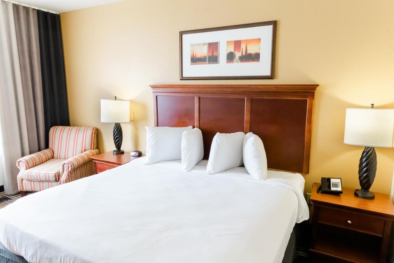 Country Inn & Suites By Radisson, Helen, Ga מראה חיצוני תמונה