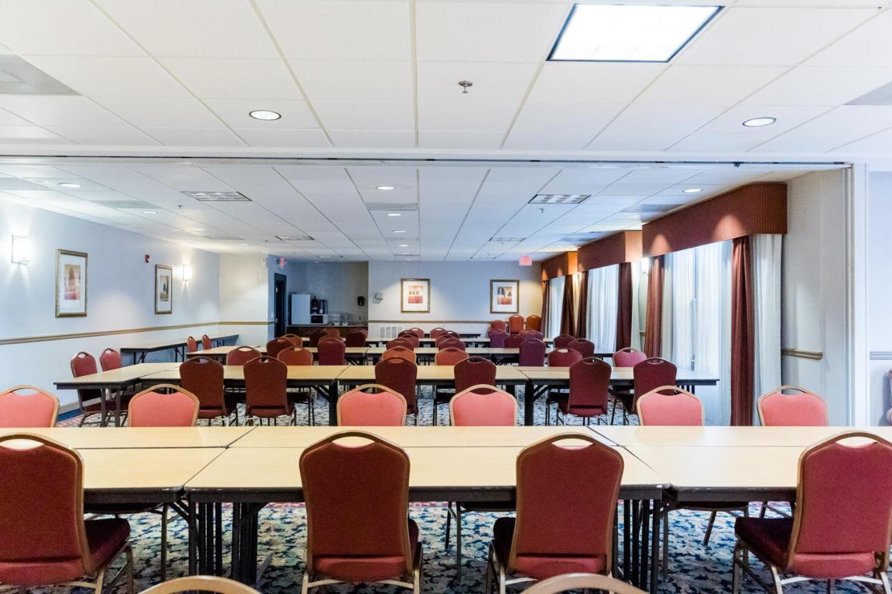 Country Inn & Suites By Radisson, Helen, Ga מראה חיצוני תמונה